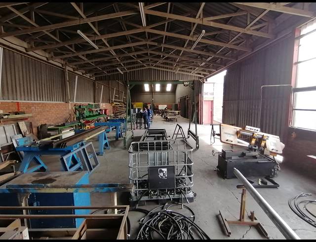 1,335M² WAREHOUSE FOR SALE IN ANDERBOLT